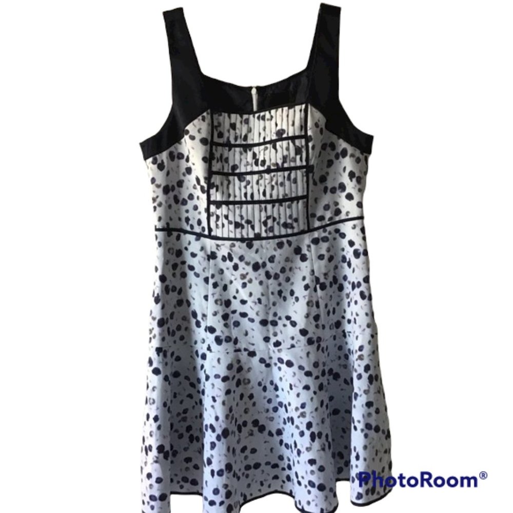 Dress 10 NWT McGinn Collection. Halter Blue print